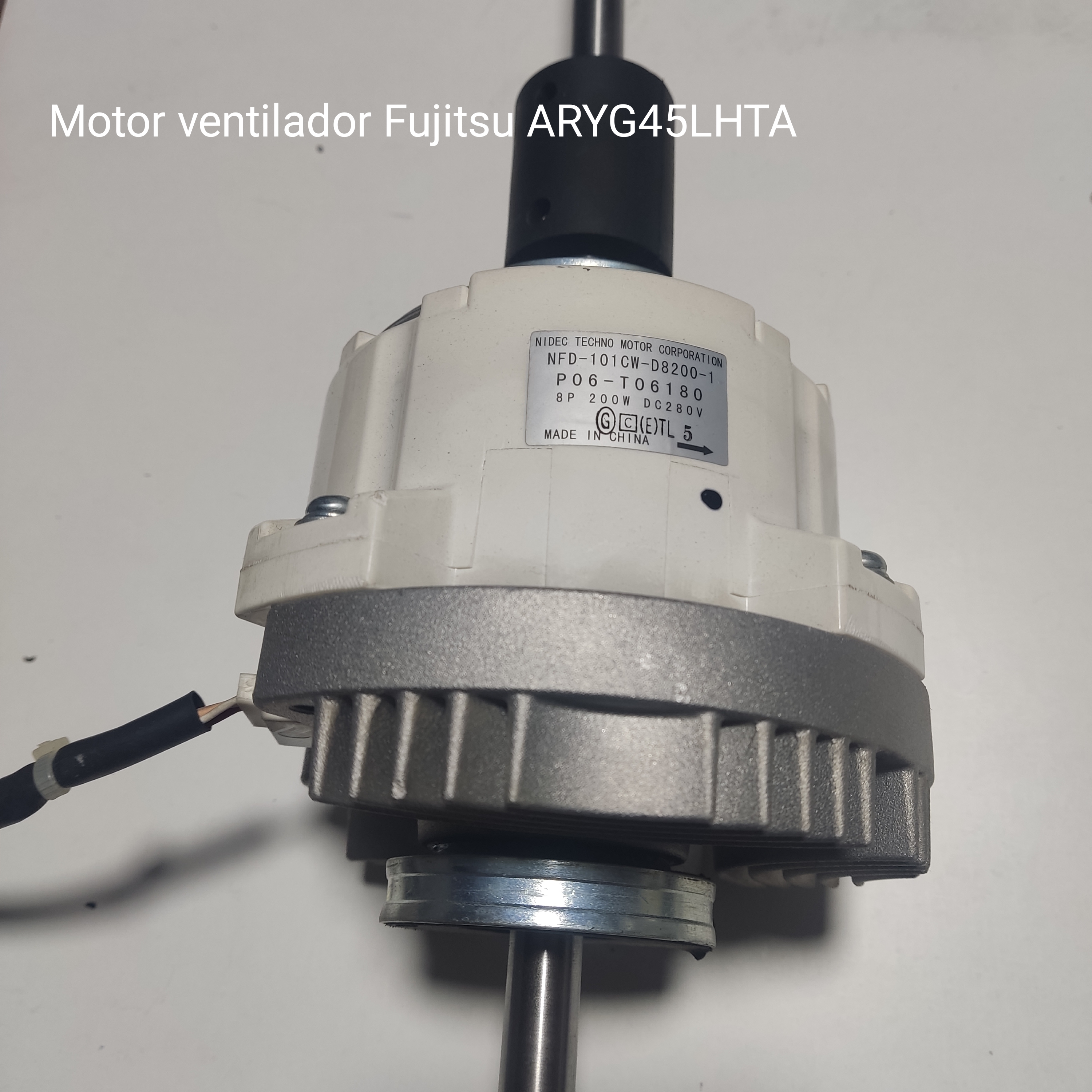 Motor ventilador Fujitsu ARYG45LHTA NFD-101CW-D8200-1